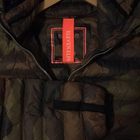 Eleven Elf’s Shannon Vegan Down Jacket in Camo - Picture 5 of 9
